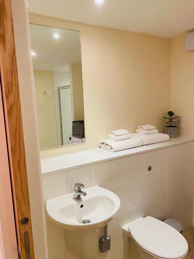 エディンバラ2 Bed 2 Bath With Private Parkingアパートメント エクステリア 写真