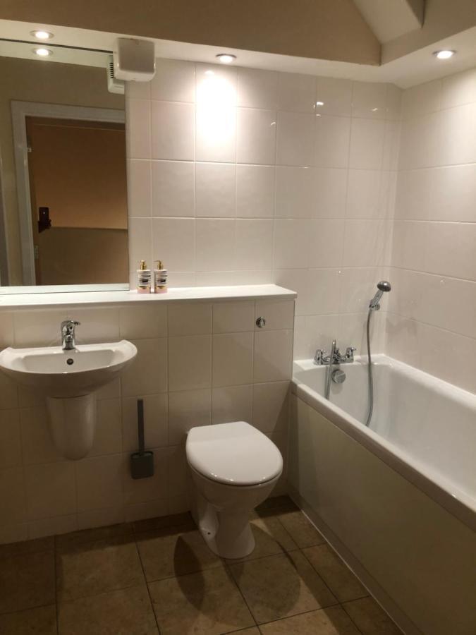エディンバラ2 Bed 2 Bath With Private Parkingアパートメント エクステリア 写真