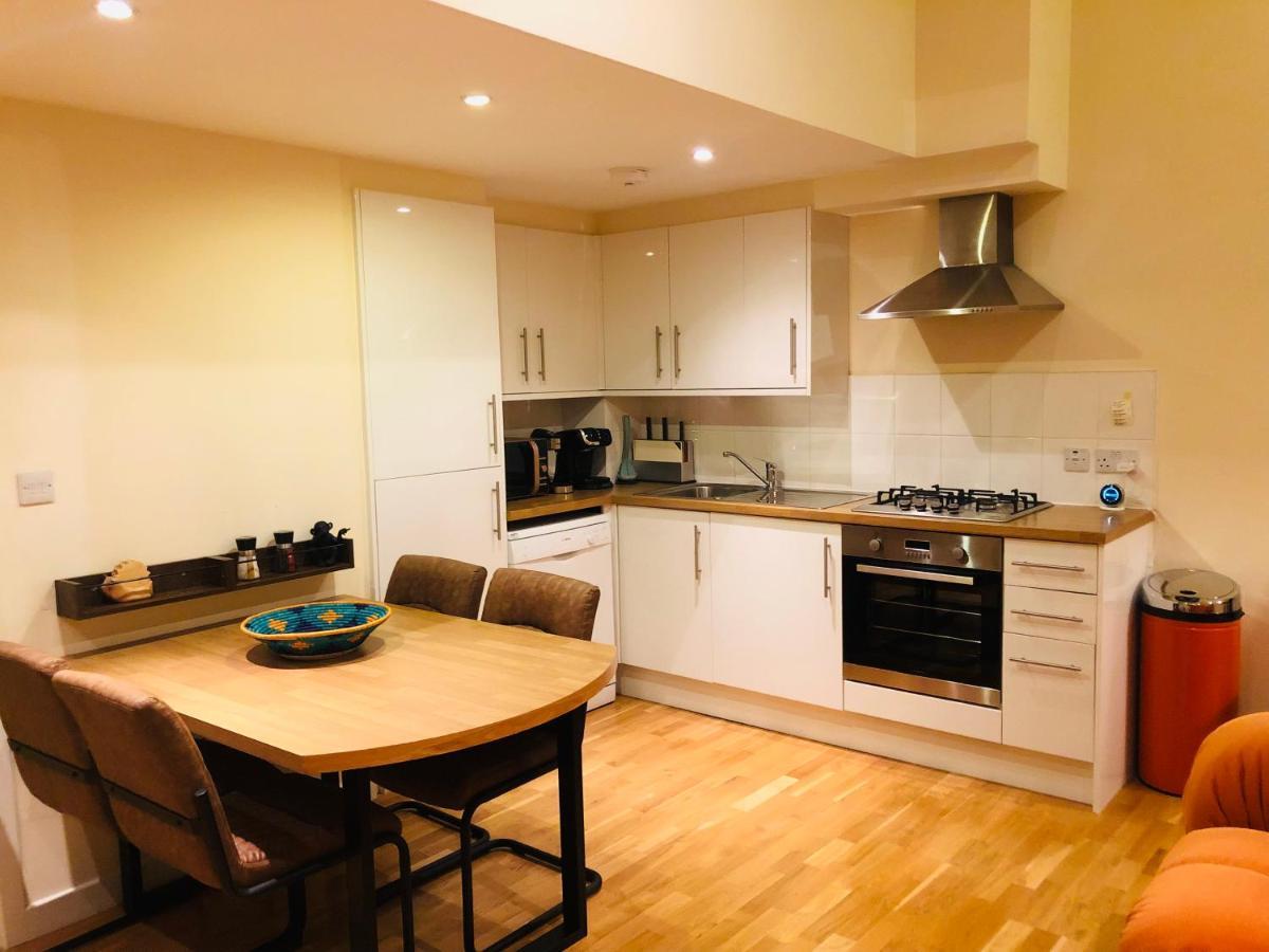 エディンバラ2 Bed 2 Bath With Private Parkingアパートメント エクステリア 写真